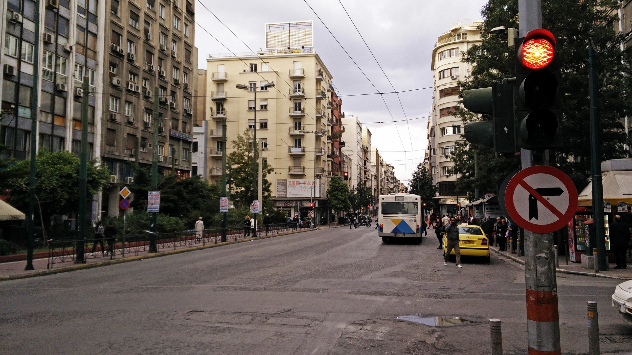 Штучний інтелект проти водіїв: 8 камер зафіксували майже 30 000 порушень менш ніж за місяць - фото 2