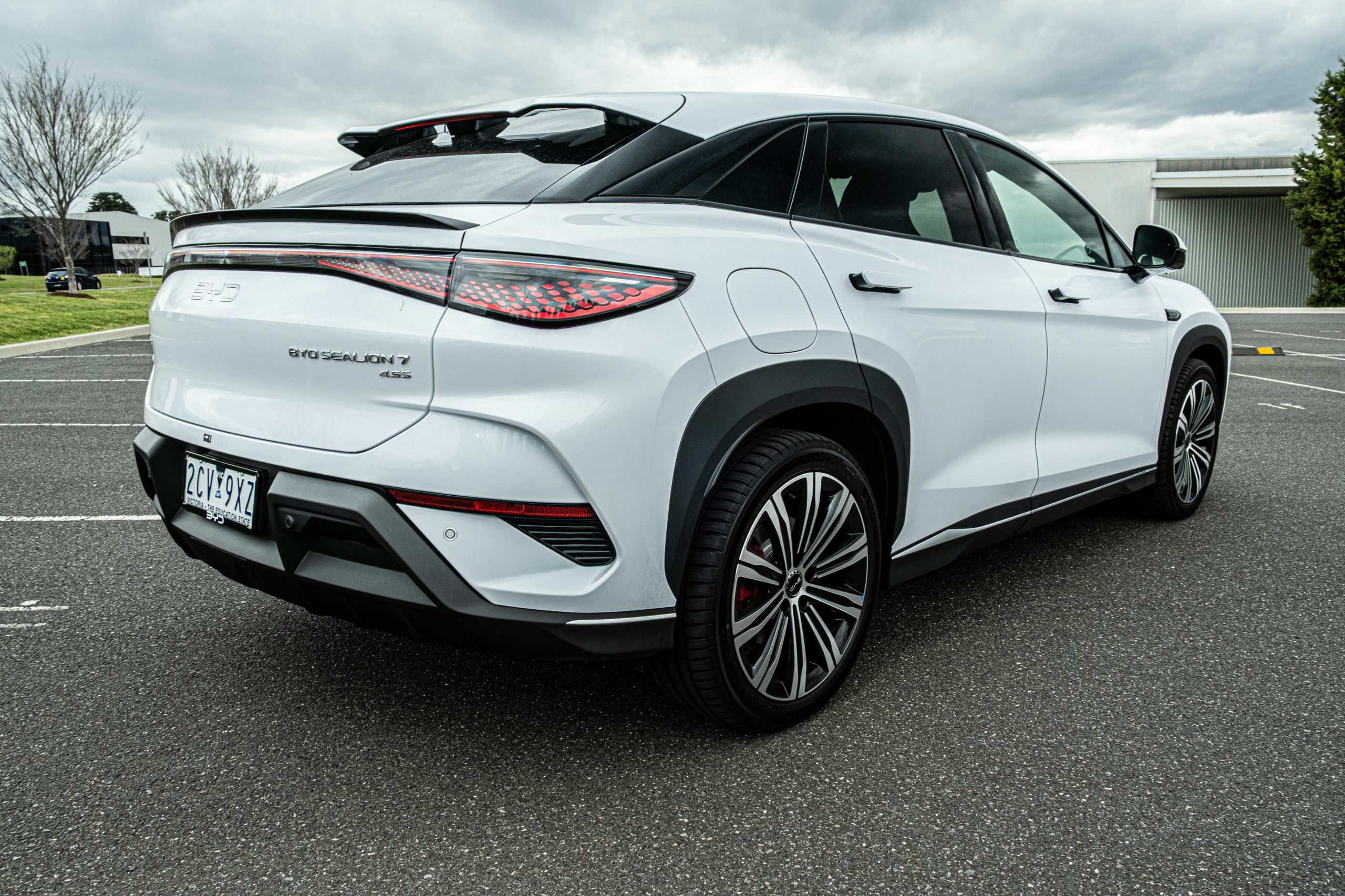 Історичний злам: електрифіковані авто вперше обійшли бензинові за продажами в Австралії - фото 1