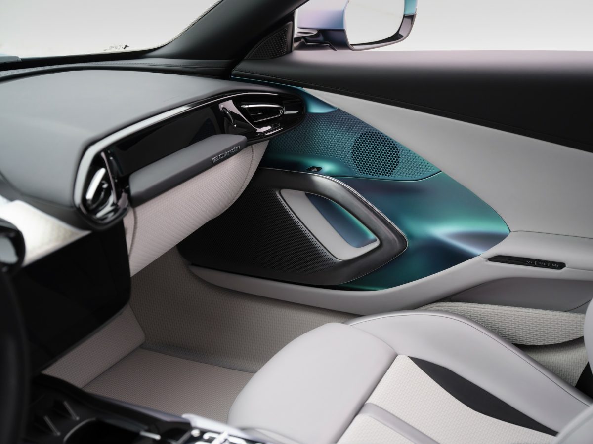 Ferrari представила єдиний у своєму роді 12Cilindri: мистецтво на колесах - фото 5