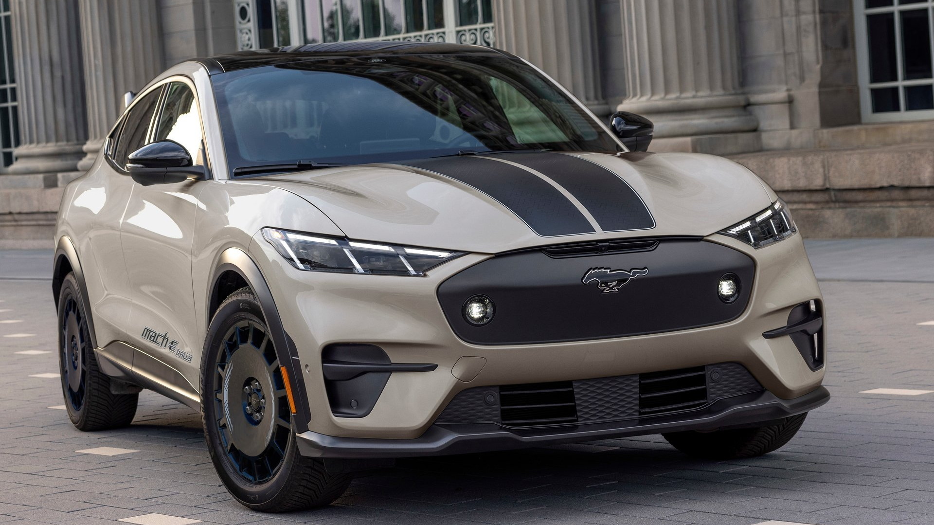 Безумство чи успіх? Скільки американців купили Ford Mustang GTD за ціною суперкара - фото 1