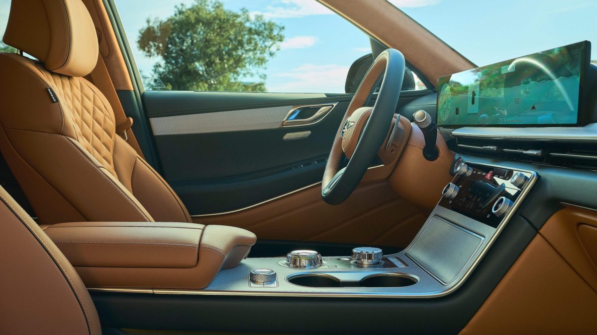 Genesis терміново відкликає 84 тисячі авто: HD-радіо вимикає панель приладів - фото 2