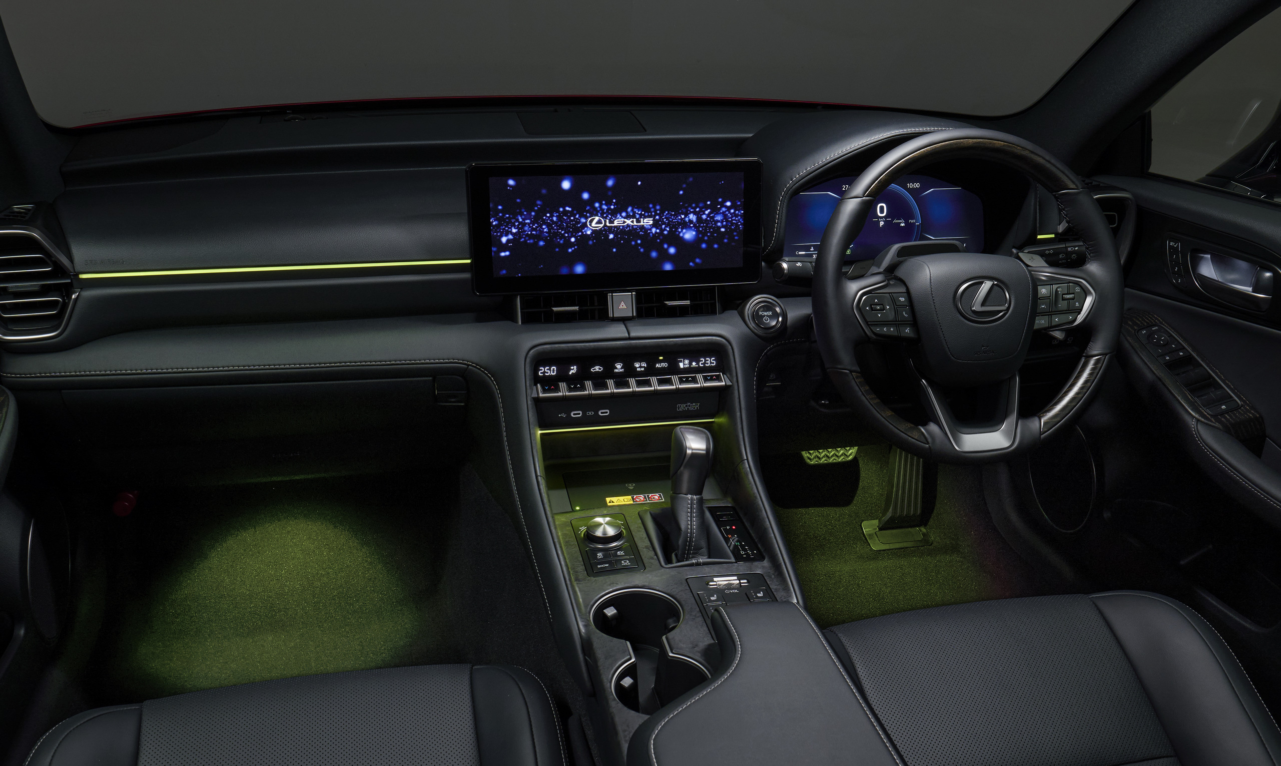 Lexus знову оновив седан IS: сучасний інтер’єр, версія F Sport Mode Black V та тюнінг TRD - фото 4