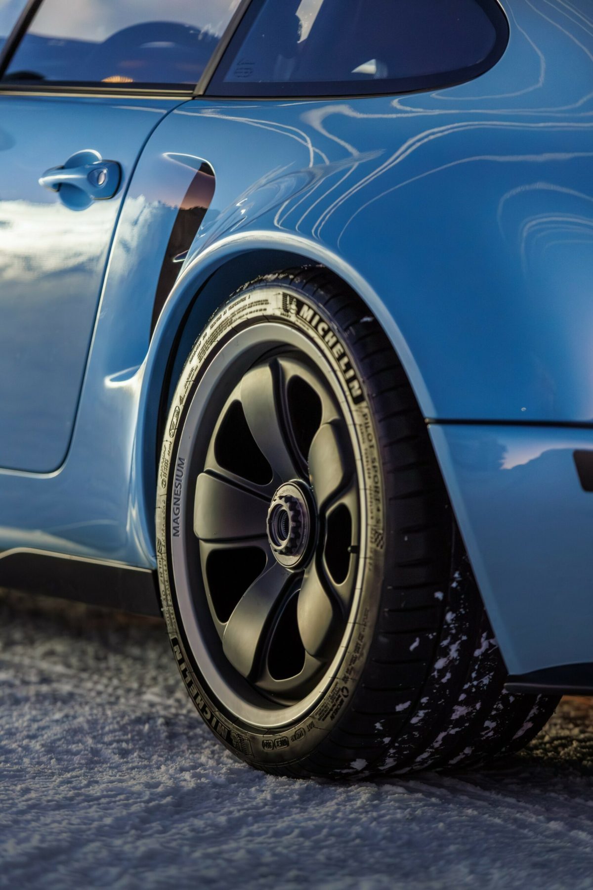 Kalmar перетворив Porsche 993 на 650-сильного монстра: зустрічайте лімітований 7-97 Turbo Edition - фото 7