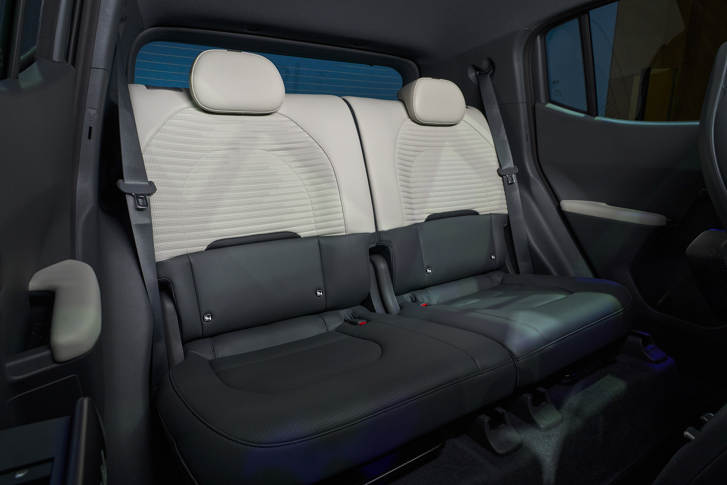 Kia офіційно представила свій найдоступніший електрокросовер EV2: фото та характеристики - фото 2