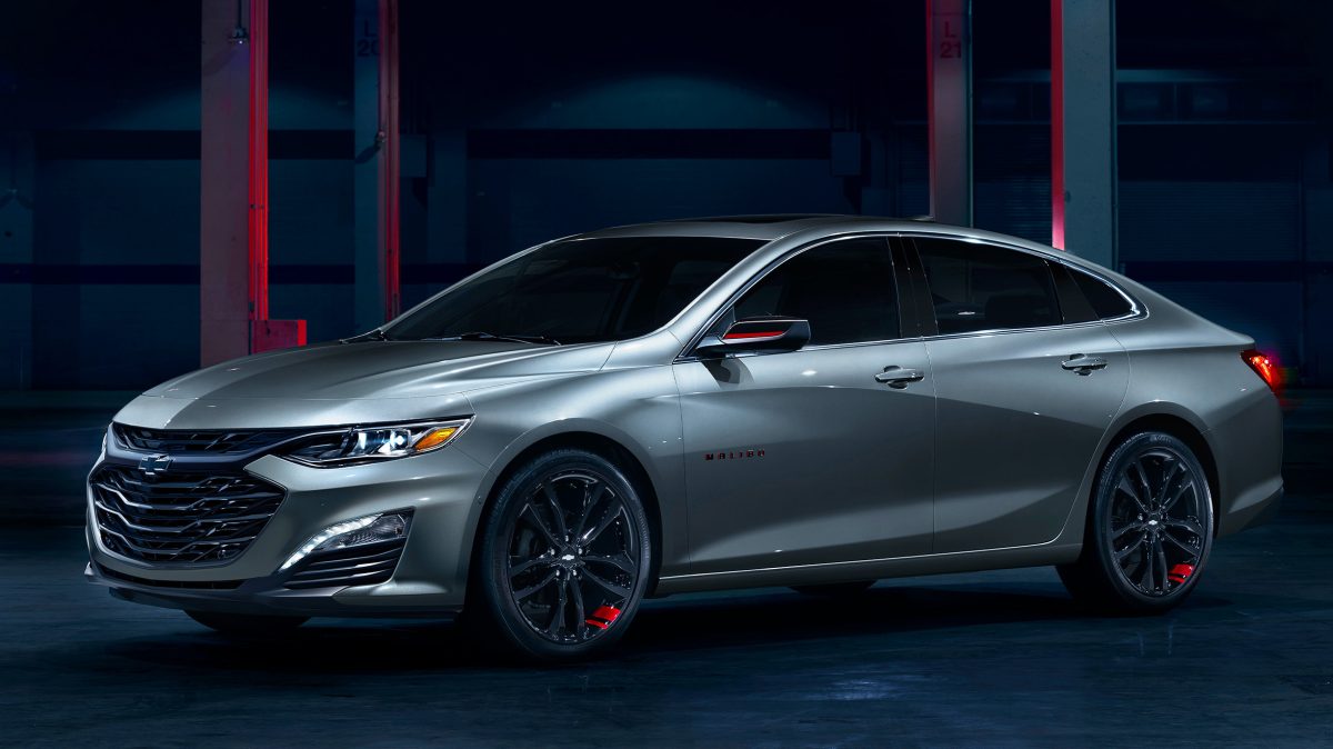 Несподіваний камбек: знятий з виробництва Chevrolet Malibu стрімко увірвався в топ вживаних авто - фото 1