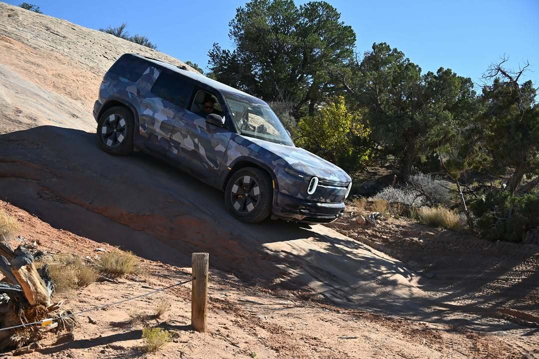 Rivian R2 на фінішній прямій: доленосний електрокросовер вже на конвеєрі - фото 8
