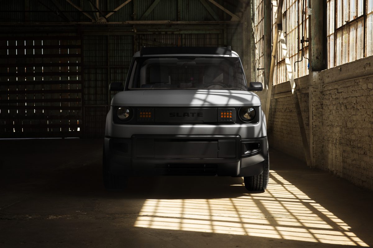 Стартап Slate Auto готує до випуску доступний електропікап: що відомо про завод та ціни - фото 8