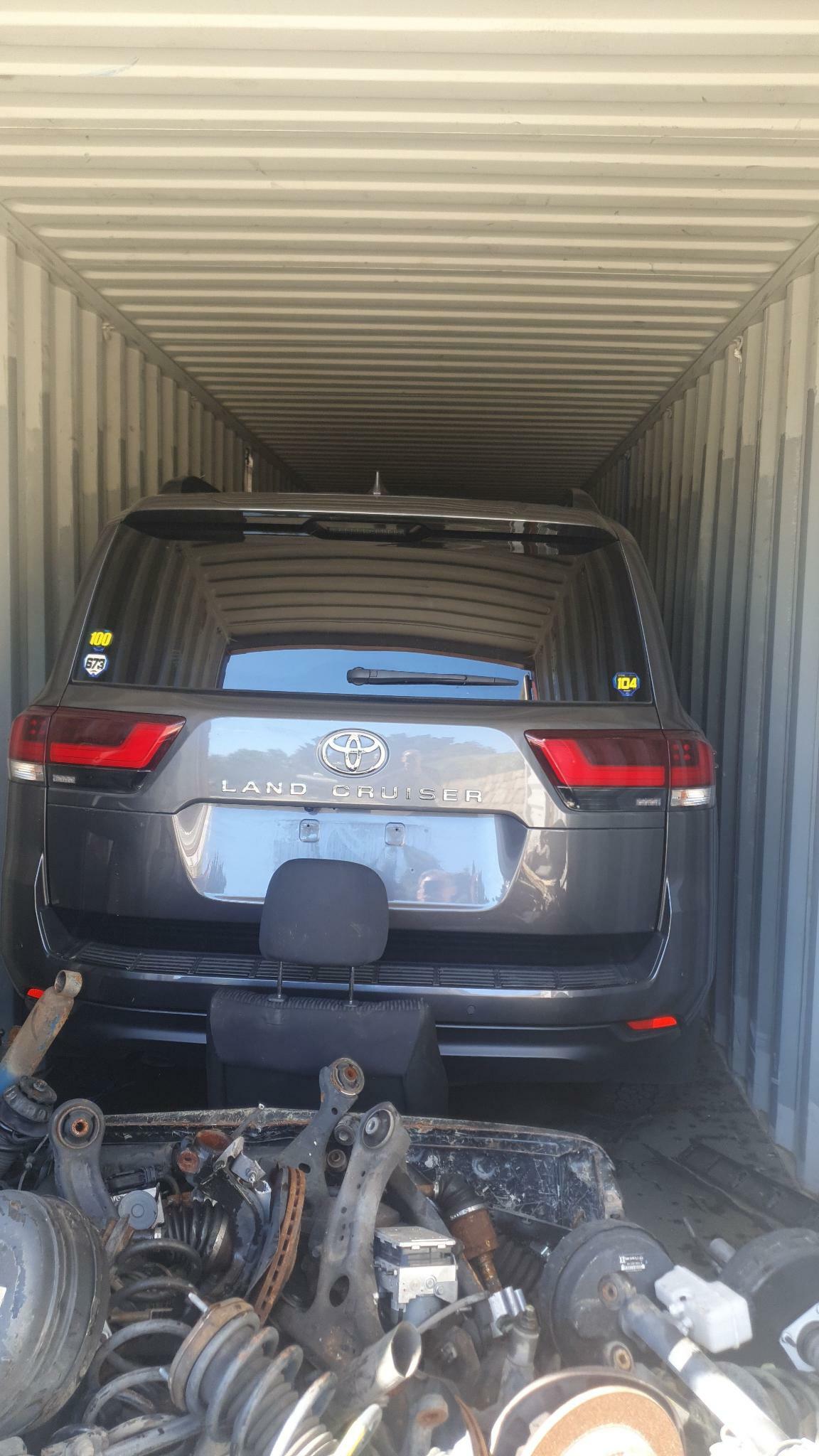 Toyota Land Cruiser під прицілом: компанія посилює безпеку через активність міжнародних злочинних груп - фото 8