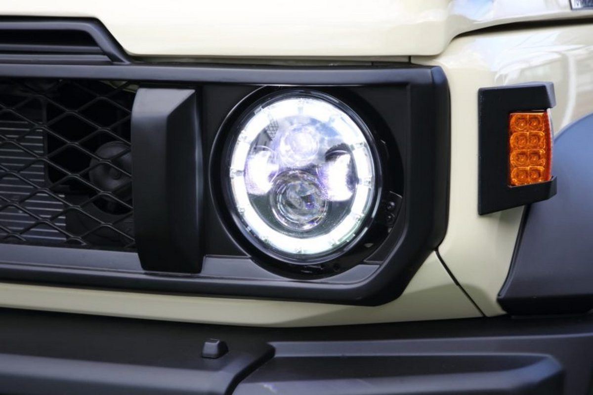 Suzuki Jimny перетворили на зменшену копію легендарного Toyota Land Cruiser 70 - фото 8