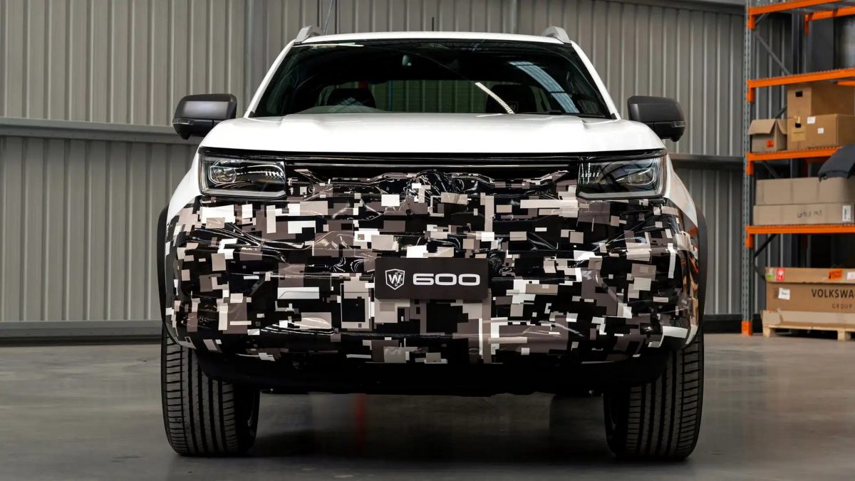 Volkswagen представив спортивну версію пікапа Amarok W600: акцент на асфальт, а не на бруд - фото 4