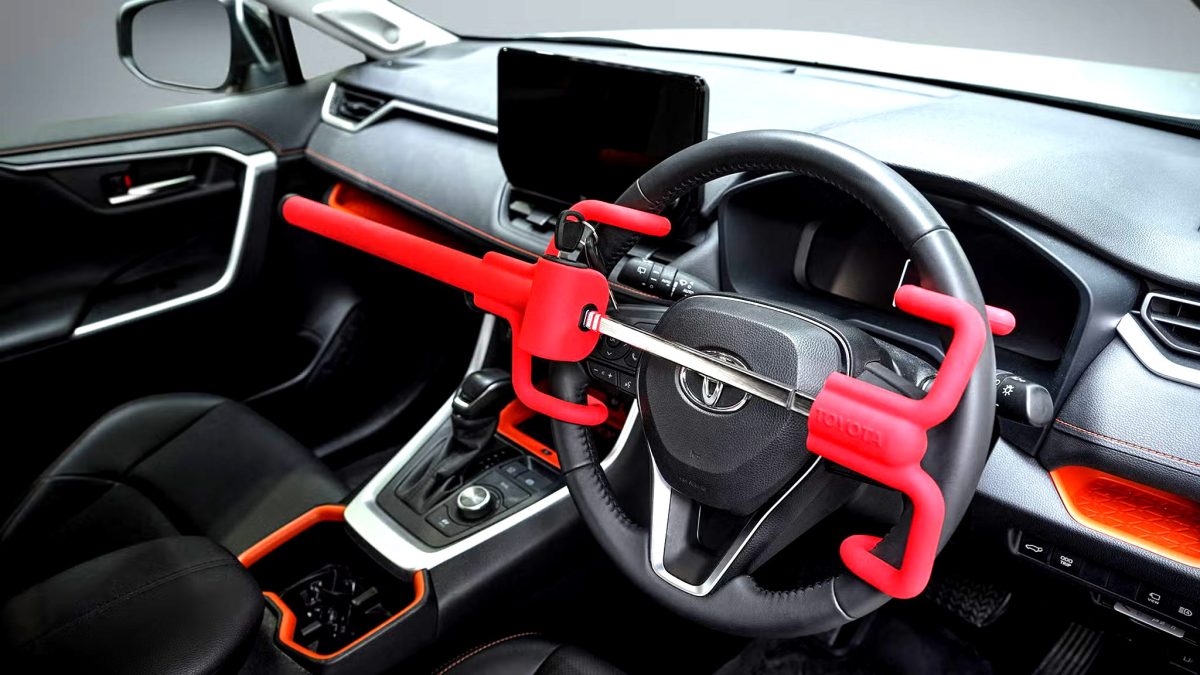 Toyota Land Cruiser під прицілом: компанія посилює безпеку через активність міжнародних злочинних груп - фото 2