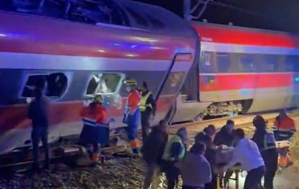 Зіткнення швидкісних потягів в Іспанії: деталі трагедії