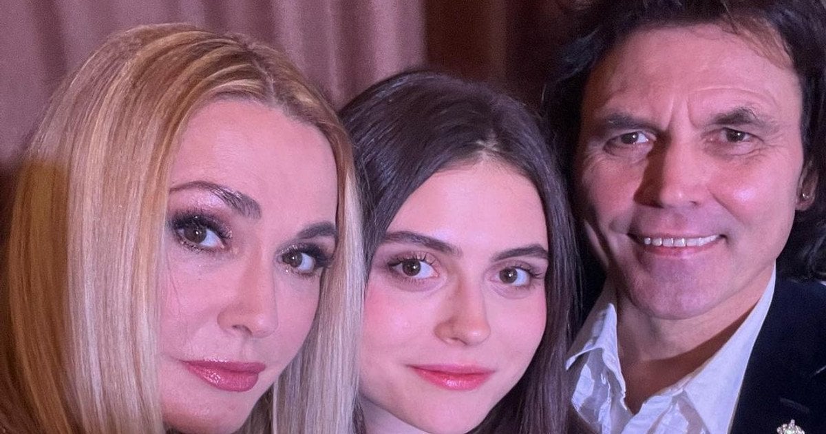 Ольга Сумська з чоловіком та донькою Ольга Сумська з чоловіком та донькою