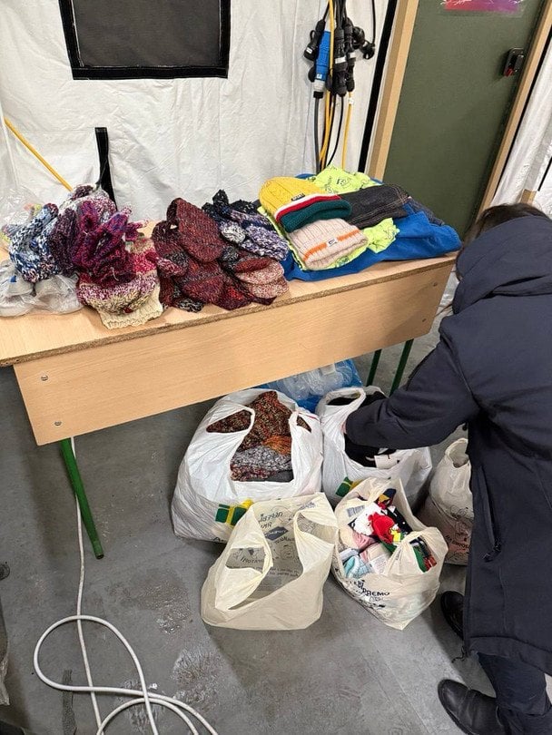 Руслана передала допомогу наметовим містечкам на Троєщині / © instagram.com/ruslana.lyzhychko