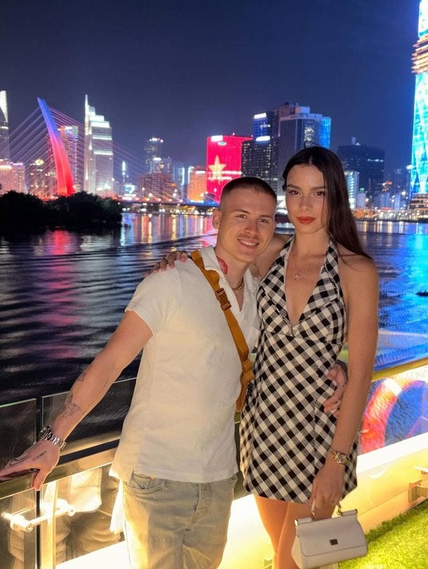 Роан Джозеф Бронштайн та Анна Євтушенко / © instagram.com/anyabyeworldfuck