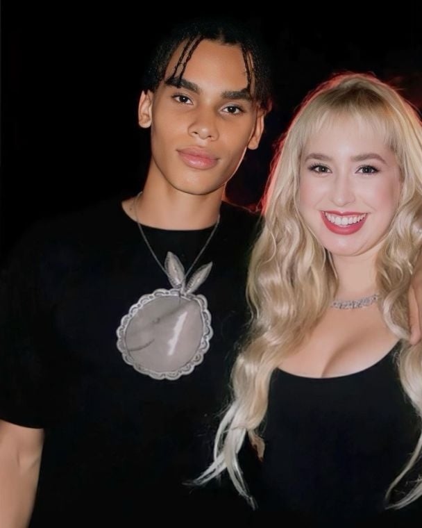 Александр та Жасмін — брат і сестра за батьком