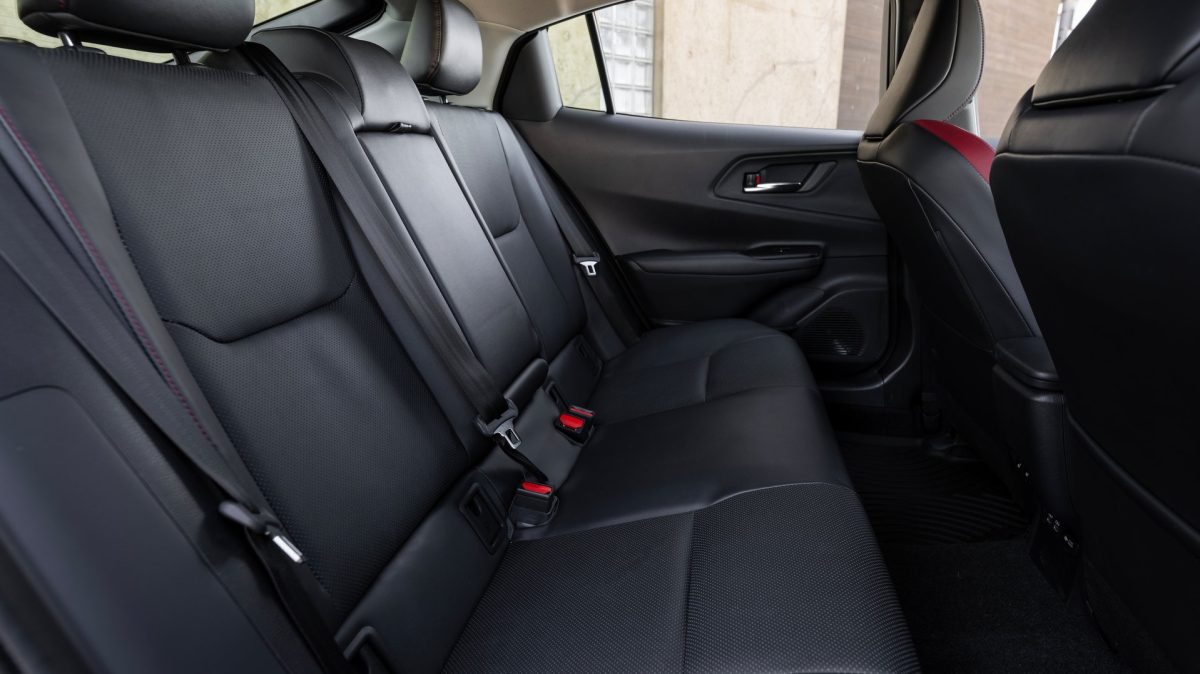 Toyota відкликає майже 20 тисяч автомобілів через двері, що можуть відчинитися на ходу - фото 1