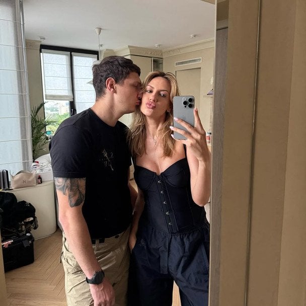 Леся Нікітюк з нареченим / © instagram.com/lesia_nikituk