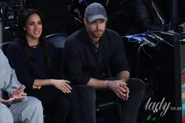 Меган та Гаррі на баскетбольному матчі / © Associated Press