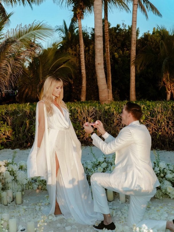 Періс Гілтон із чоловіком / © instagram.com/parishilton