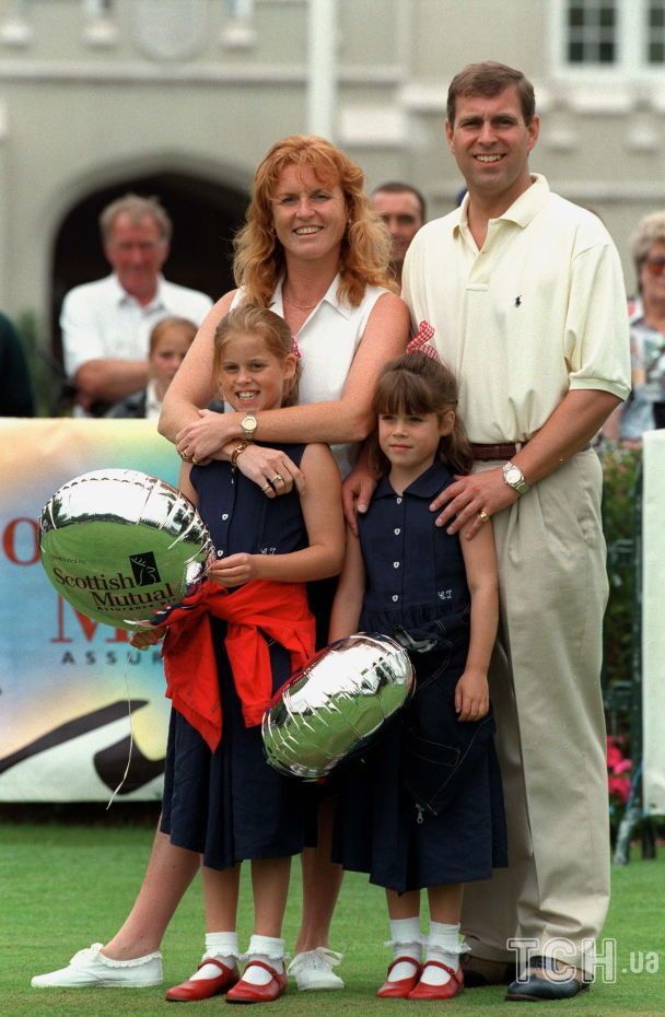 Ендрю Маунтбеттен-Віндзор та Сара Фергюсон з доньками / © Getty Images