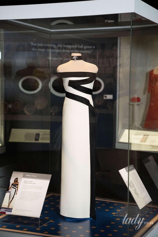 Сукня Меланії Трамп / © Associated Press