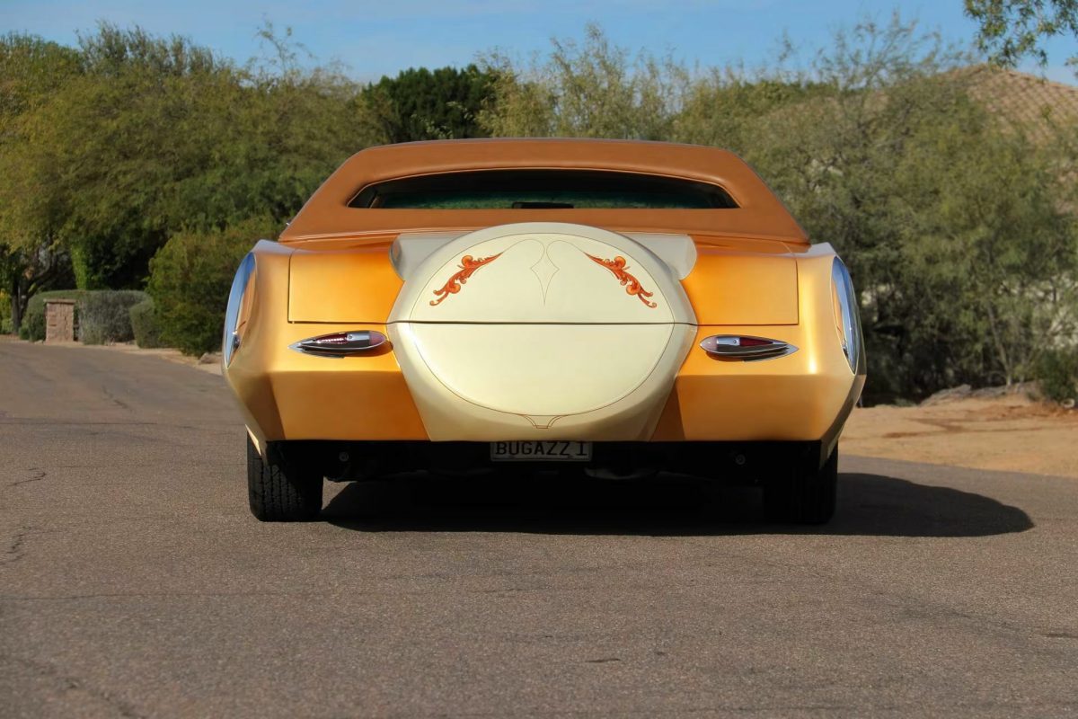 Екстравагантний Lincoln із гранітним салоном шукає нового власника: таких залишилося лише два - фото 5