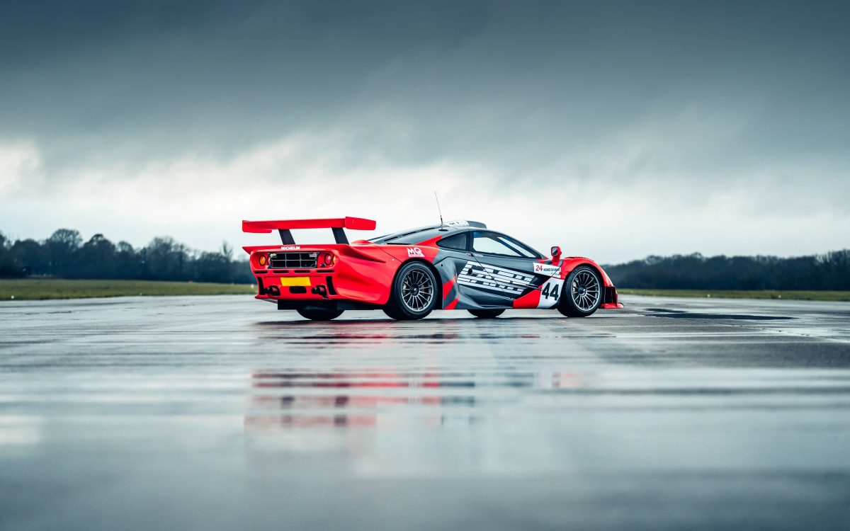 Рідкісний McLaren F1 GTR із кримінальним минулим виставили на аукціон: очікувана ціна вражає - фото 8