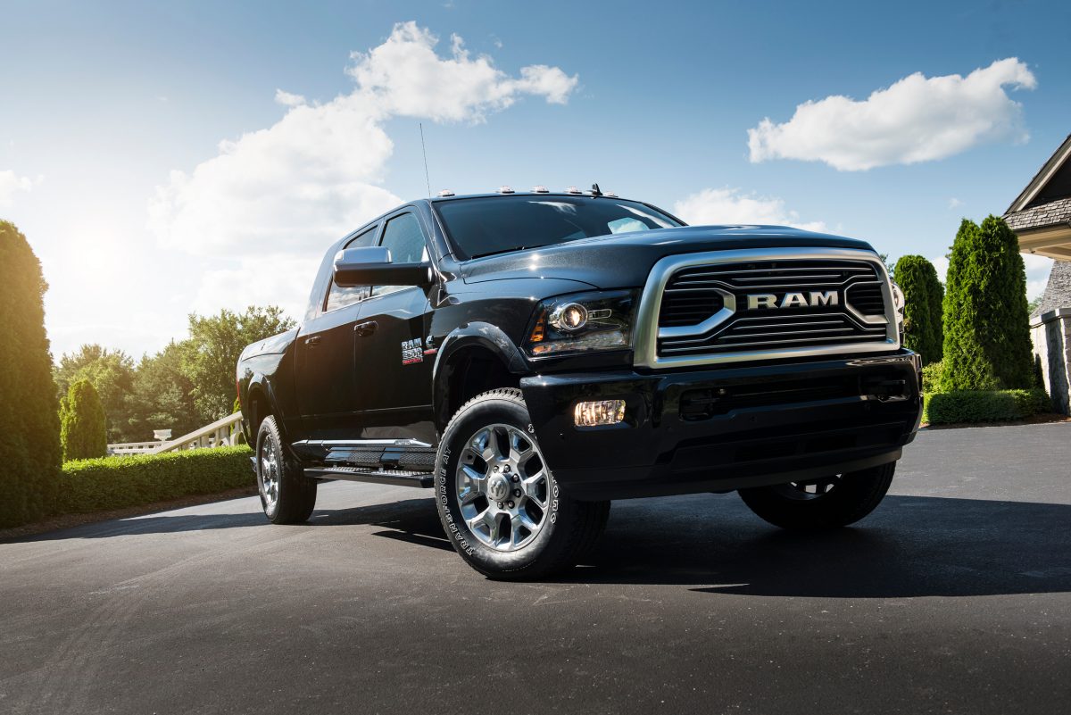 Власникам Ram платять до 1000 доларів за оновлення ПЗ: у чому підступ? - фото 1