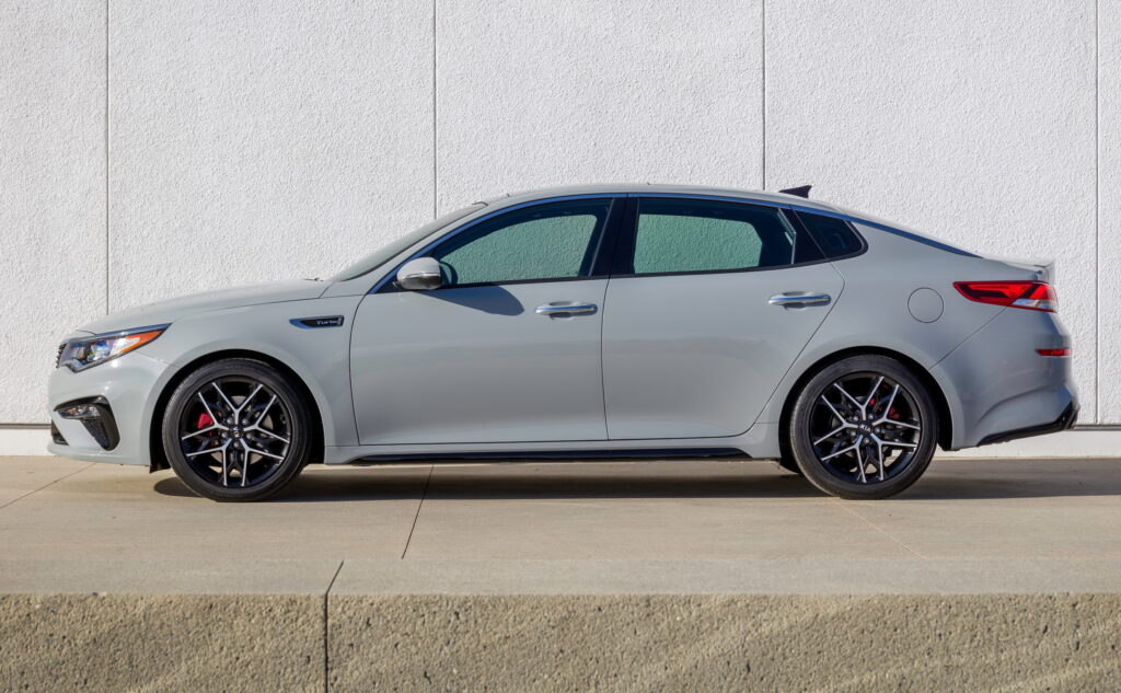 Kia відмовила у гарантії через «неправильні» чеки на заміну мастила: як власники домоглися справедливості - фото 4