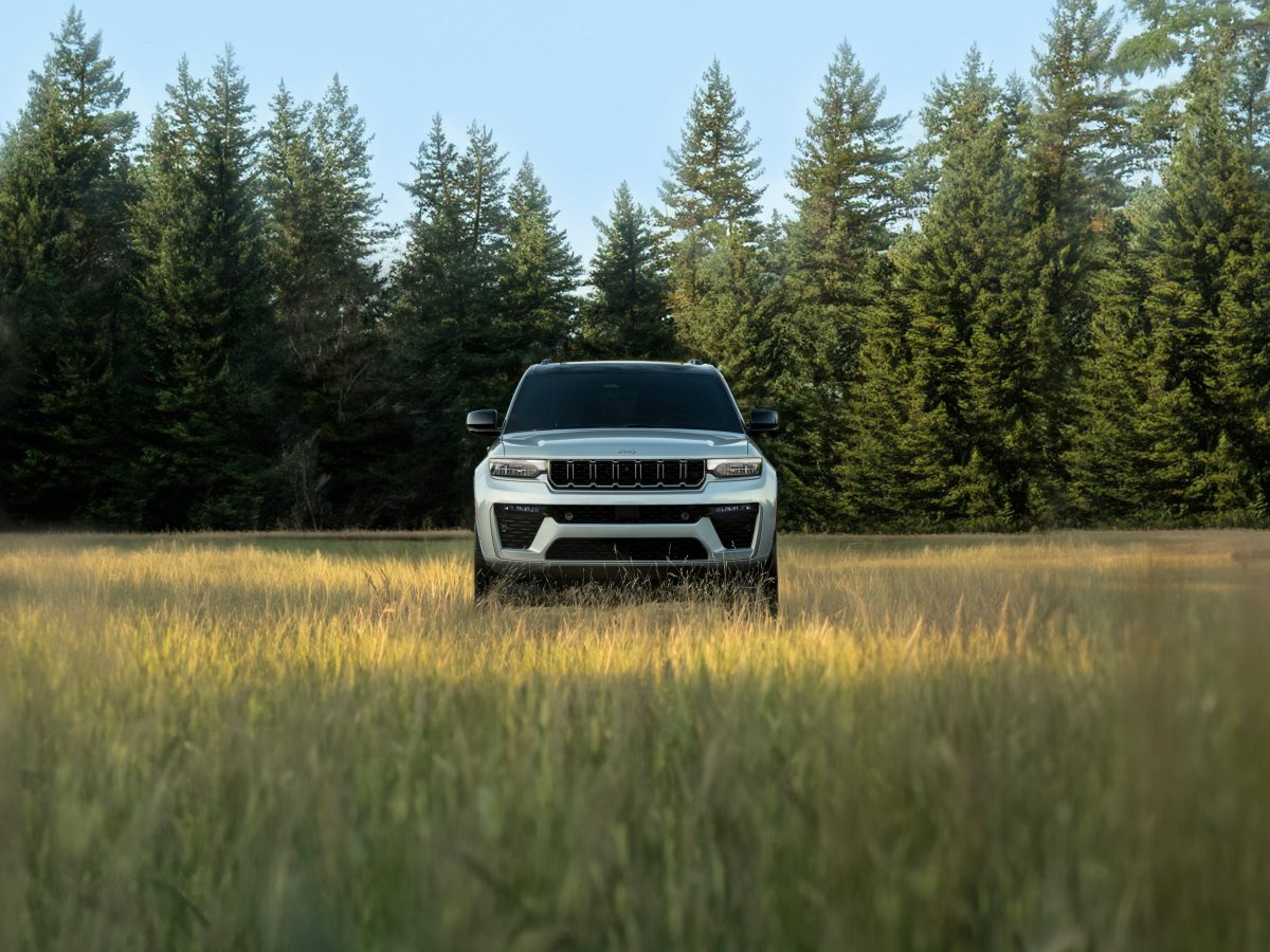 Jeep натякає на повернення двигуна V8 для Grand Cherokee: компанія «чує» клієнтів - фото 6