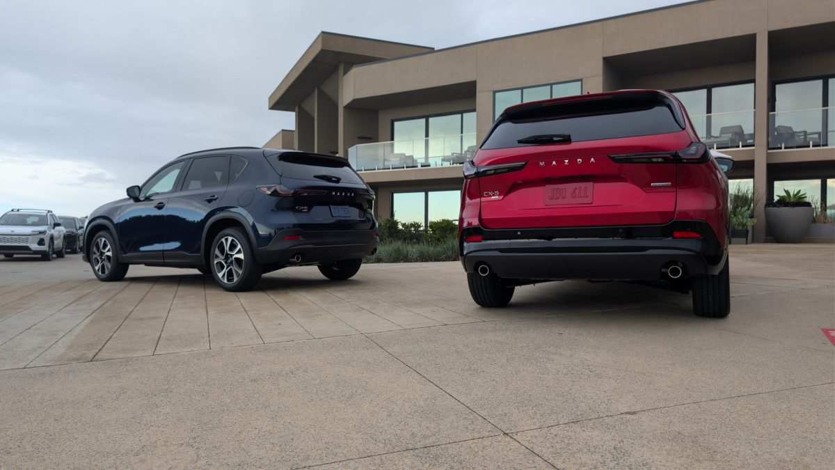 Огляд абсолютно нової Mazda CX-5 2026: рекордний простір, преміальний салон та суперечливий двигун - фото 7