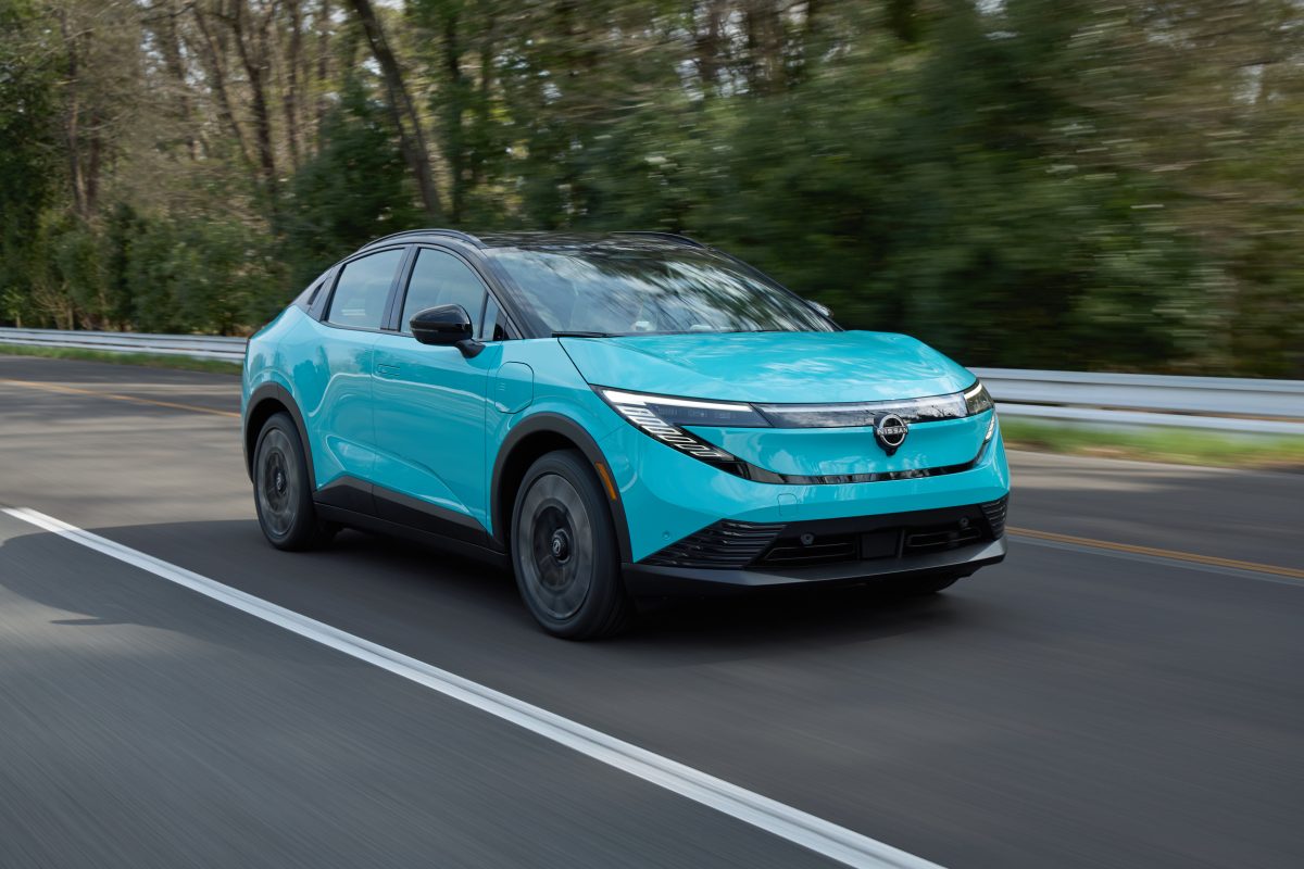 Nissan відклав випуск найдешевшої версії нового Leaf: майбутнє бюджетного електрокара під питанням - фото 1