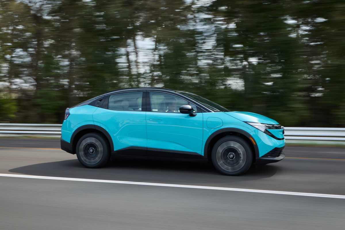 Nissan відклав випуск найдешевшої версії нового Leaf: майбутнє бюджетного електрокара під питанням - фото 7