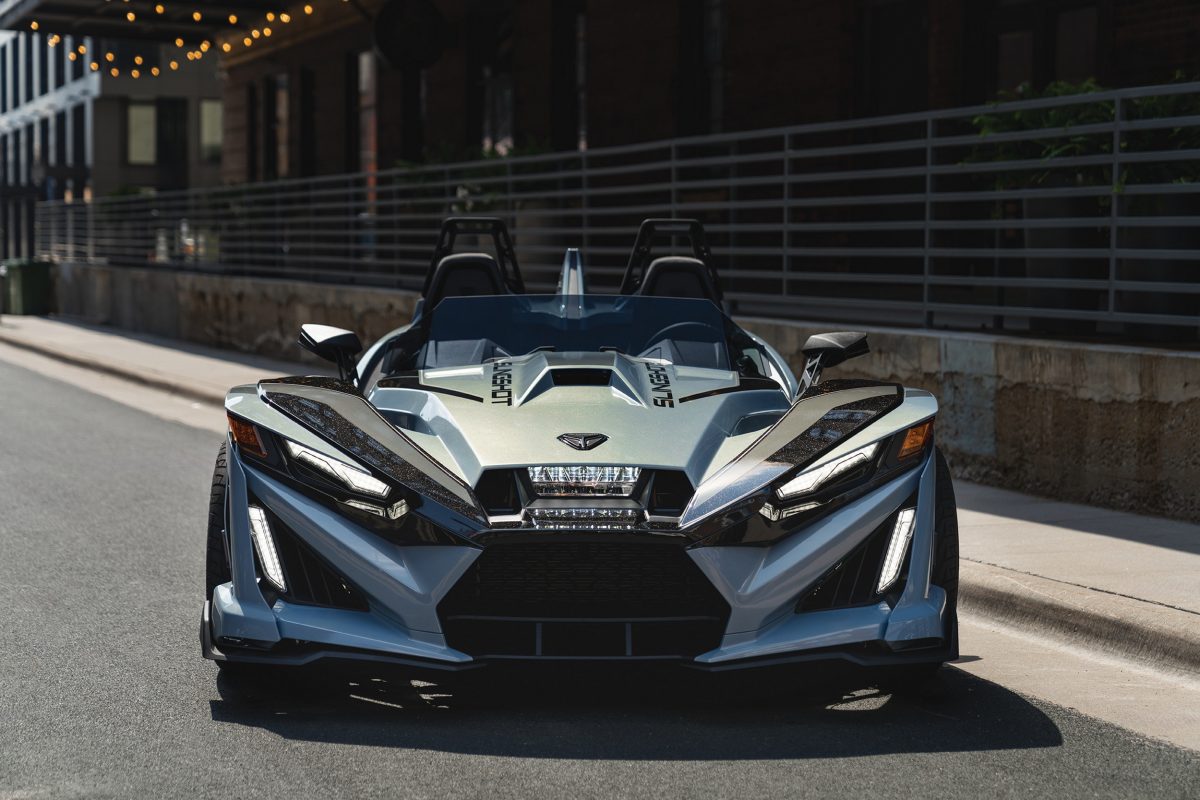 Polaris випустила ефектну спецверсію трицикла Slingshot Signature Edition - фото 3