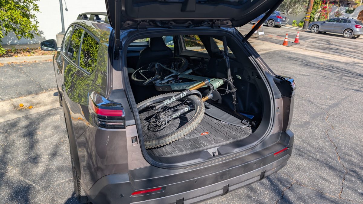 Toyota bZ Woodland: електричний кросовер із динамікою спорткара та практичністю універсала - фото 4