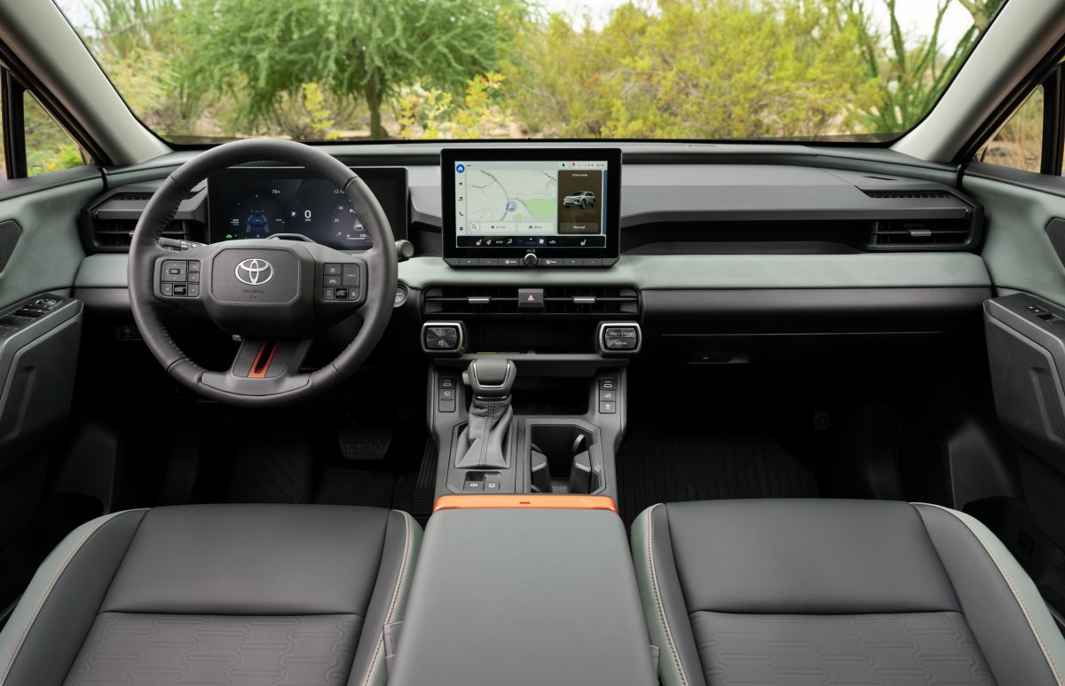 Toyota RAV4 нарешті отримала підтримку Apple Car Key: як це працює та скільки коштує - фото 1