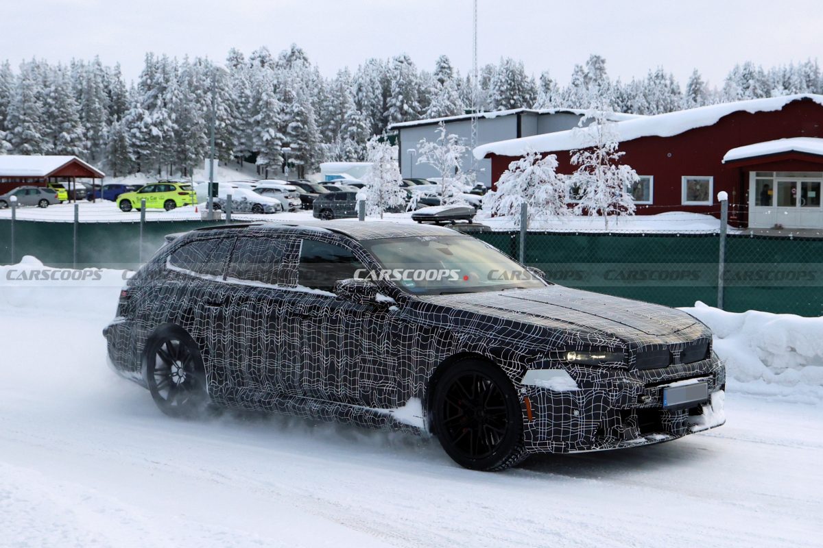 Оновлений універсал BMW M5 Touring помітили на тестах: дизайн Neue Klasse та зміни в двигуні - фото 7