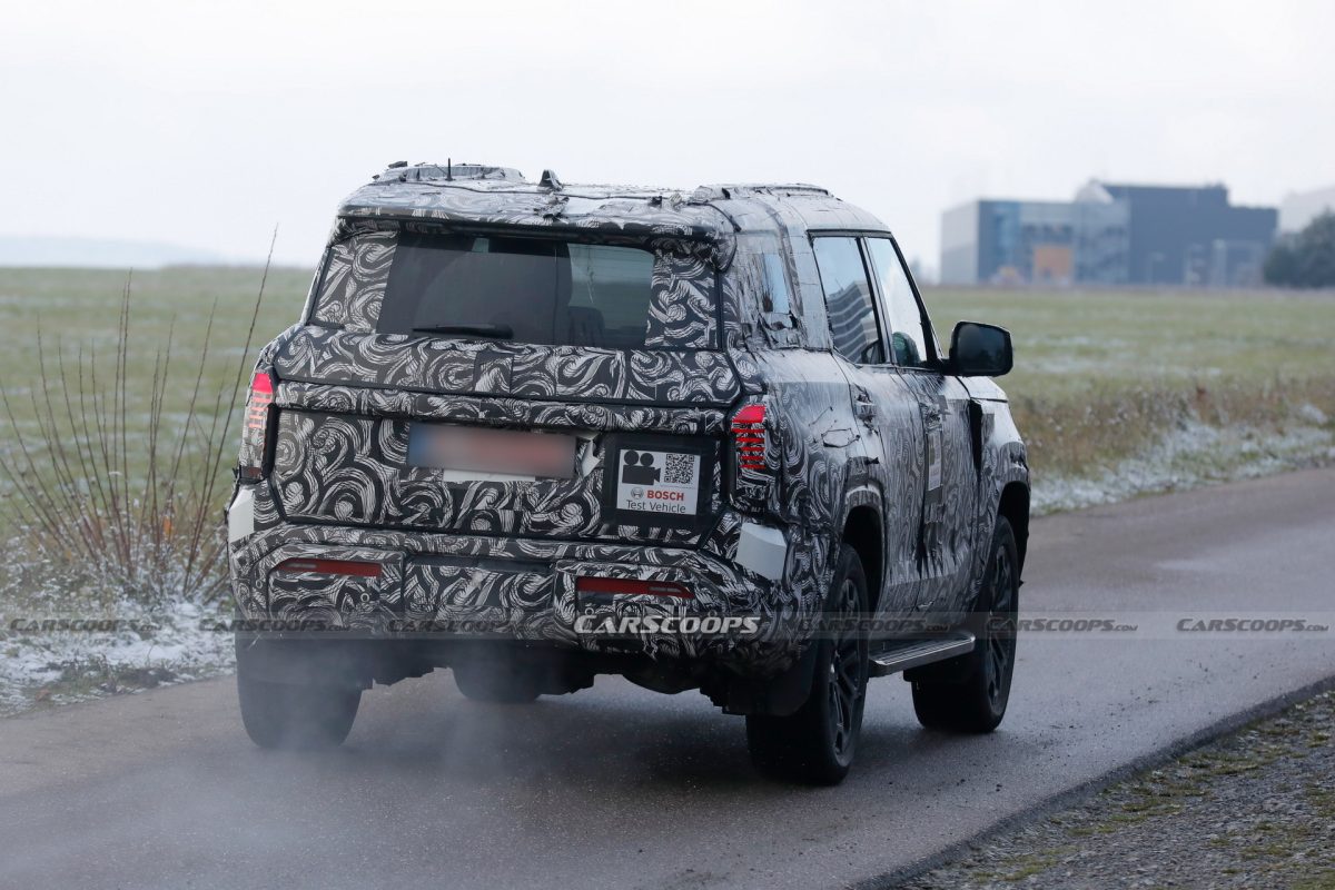 Легенда повертається: новий Mitsubishi Pajero вперше помітили на дорожніх тестах - фото 8