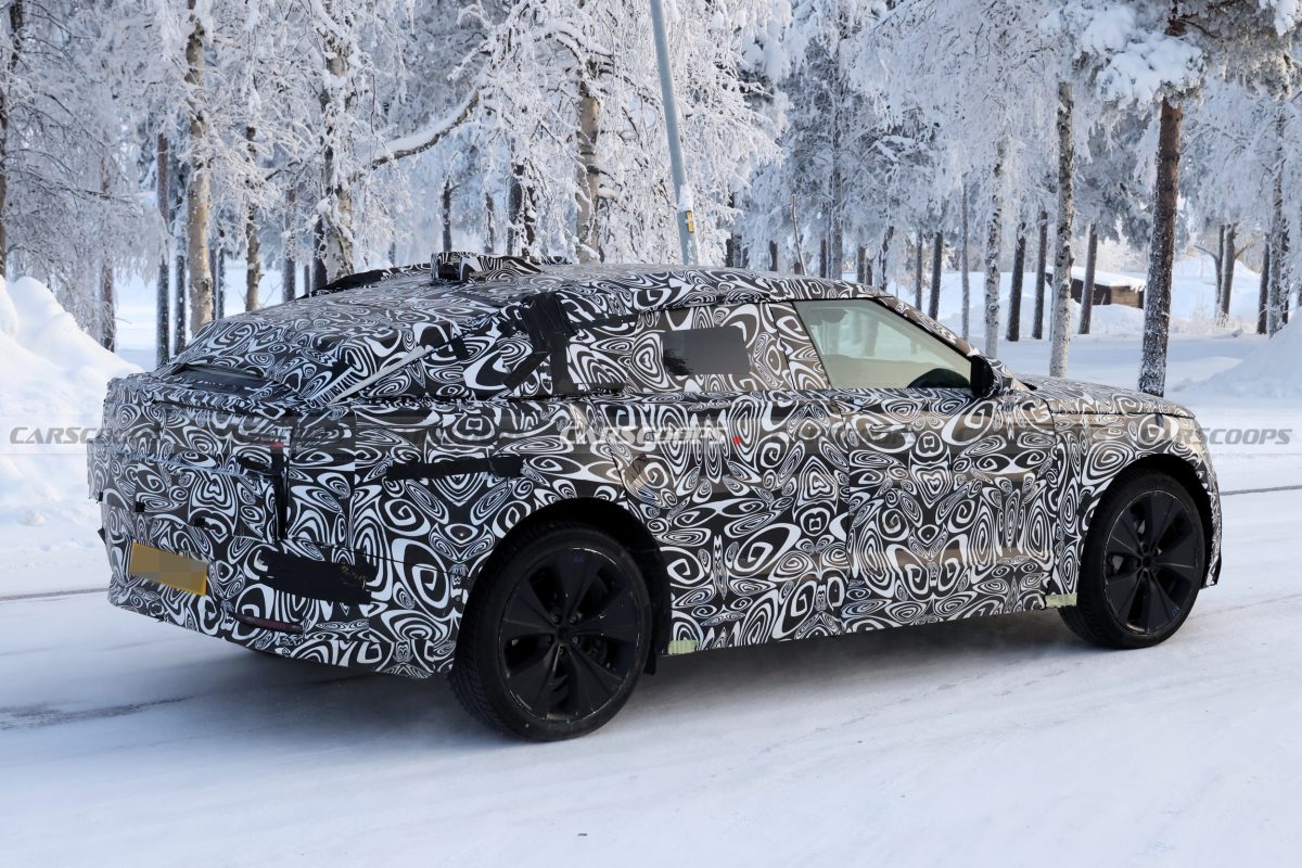 Новий Range Rover Velar вперше «спіймали» на тестах: кардинальні зміни дизайну та перехід на електротягу - фото 3