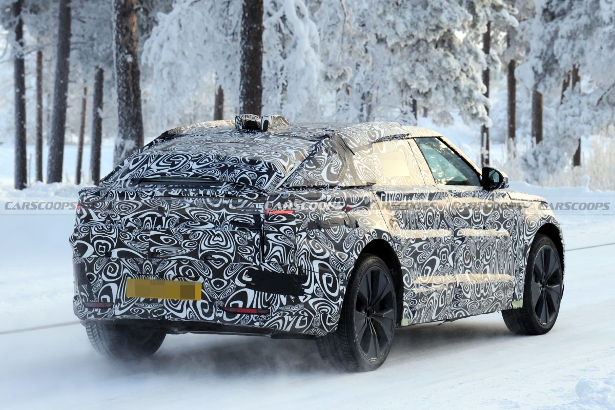 Новий Range Rover Velar вперше «спіймали» на тестах: кардинальні зміни дизайну та перехід на електротягу - фото 8