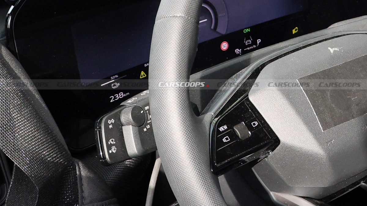 Інтер’єр нового Audi A2 e-tron розсекречено: салон від Q3 та знайома платформа - фото 1