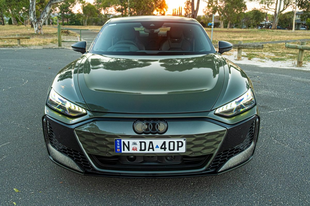 Audi випускає «монстра»: тест-драйв найпотужнішого серійного авто бренду RS e-tron GT Performance - фото 1