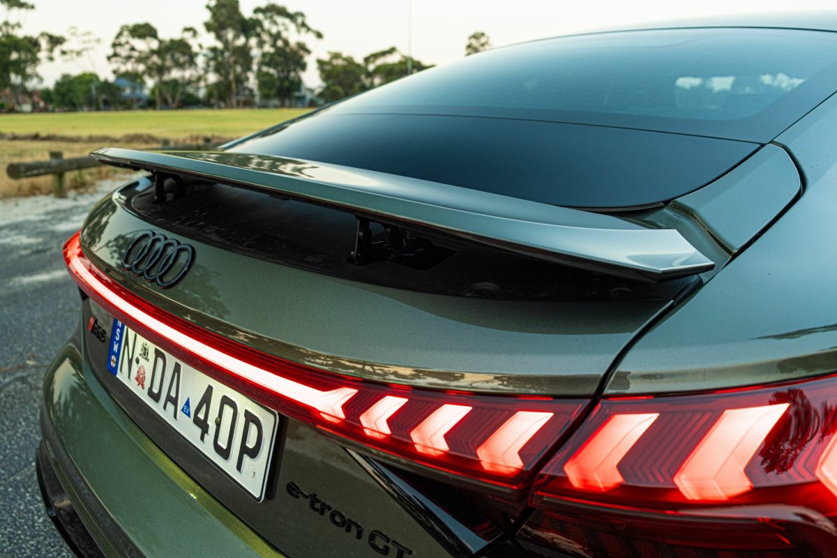 Audi випускає «монстра»: тест-драйв найпотужнішого серійного авто бренду RS e-tron GT Performance - фото 8