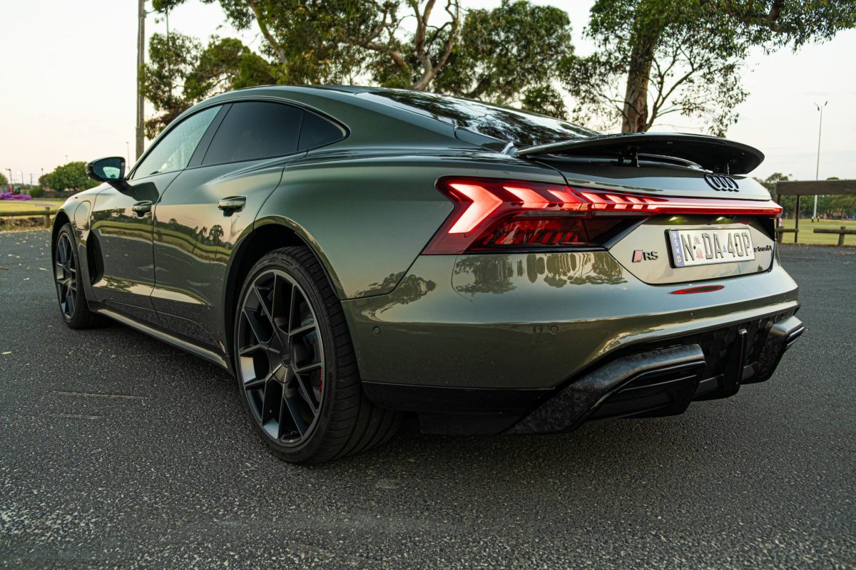 Audi випускає «монстра»: тест-драйв найпотужнішого серійного авто бренду RS e-tron GT Performance - фото 6