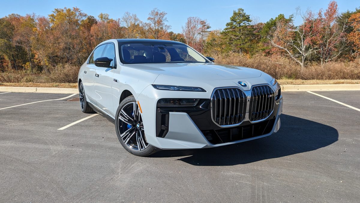 BMW відкликає майже 59 000 авто через ризик пожежі: перелік моделей - фото 1