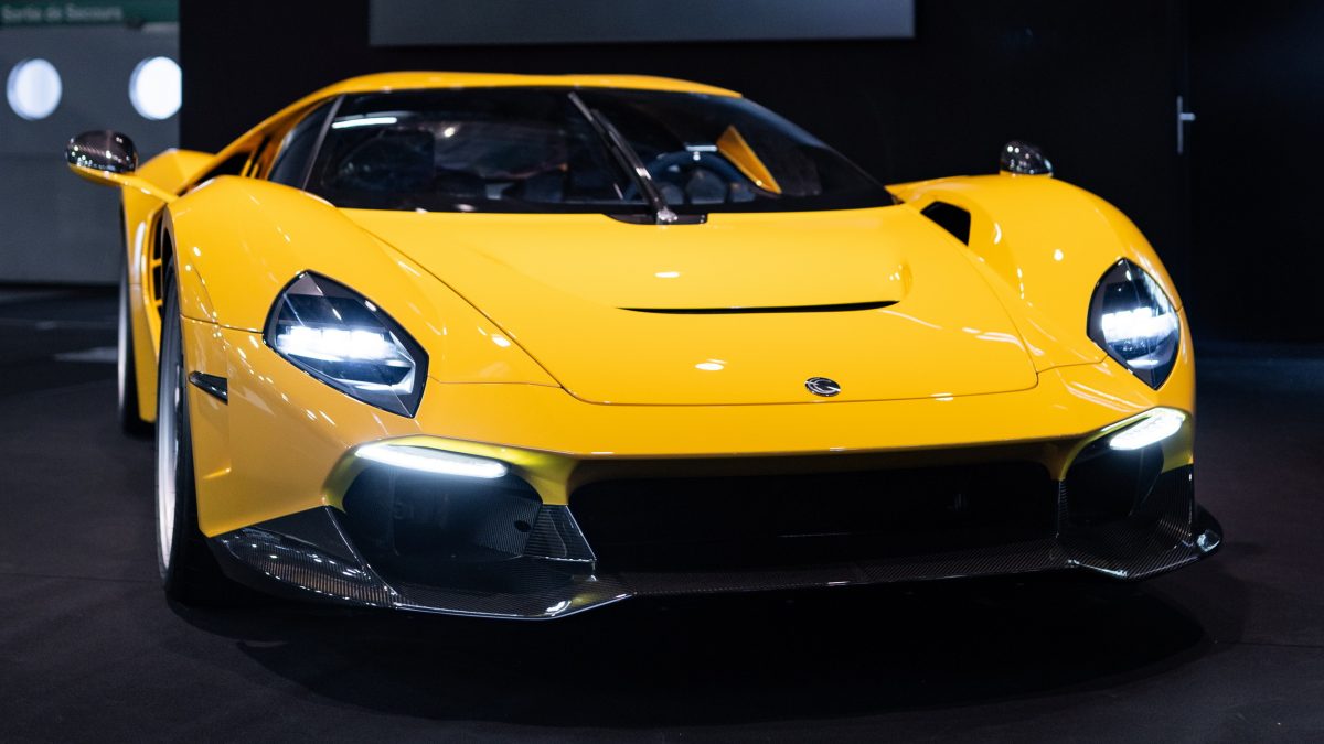 Німецька точність та італійська душа: представлено 900-сильний гіперкар Capricorn 01 Zagato - фото 8