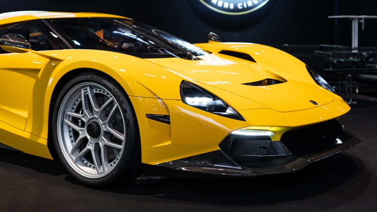 Німецька точність та італійська душа: представлено 900-сильний гіперкар Capricorn 01 Zagato - фото 7