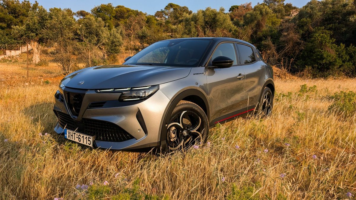 Alfa Romeo Junior отримав ексклюзивну версію та повернув «фірмову» особливість, від якої відмовились у Європі - фото 2