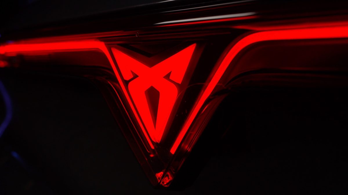 Cupra готує прем’єру оновленого електромобіля Born: дата дебюту та перші подробиці - фото 1